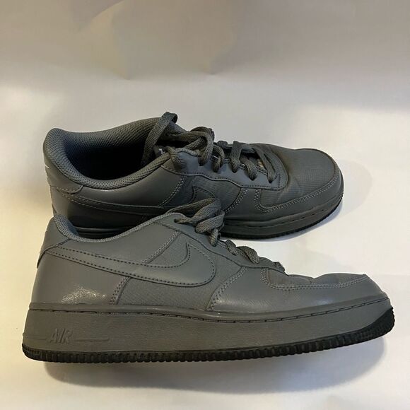 Nike Little Kids Air Force size 7 - Picture 8 of 8